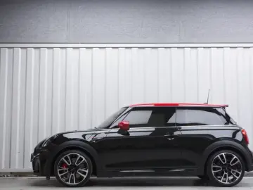 2022 Mini JCW с пробегом 26 000 км