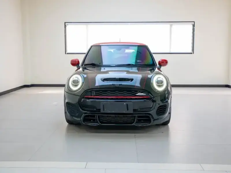 2021 Mini JCW с пробегом 36 000 км
