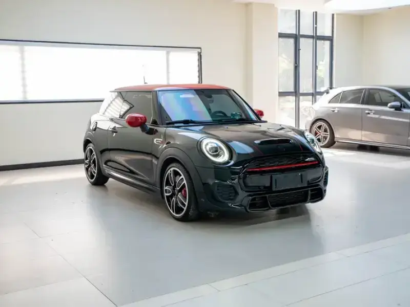 2021 Mini JCW с пробегом 36 000 км