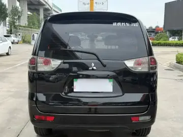 2011 Mitsubishi Zinger с пробегом 140 000 км