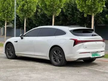 2024 Hozon Nezha S Shooting Brake с пробегом 15 000 км