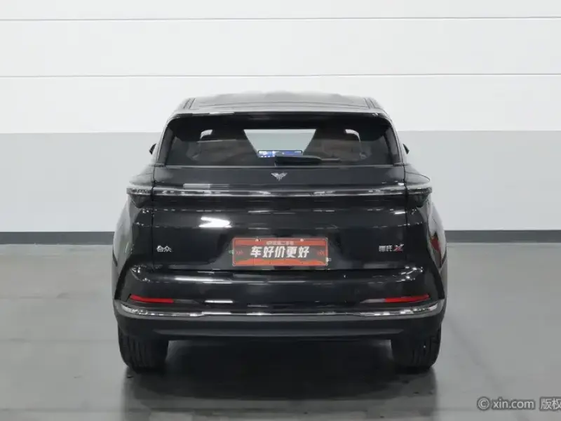 2025 Hozon Nezha X с пробегом 39 500 км