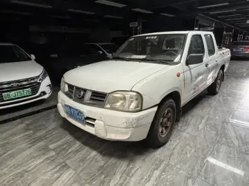 Nissan D22