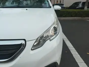 2014 Peugeot e2008 с пробегом 76 000 км