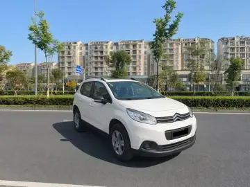 2014 Peugeot e2008 с пробегом 55 000 км