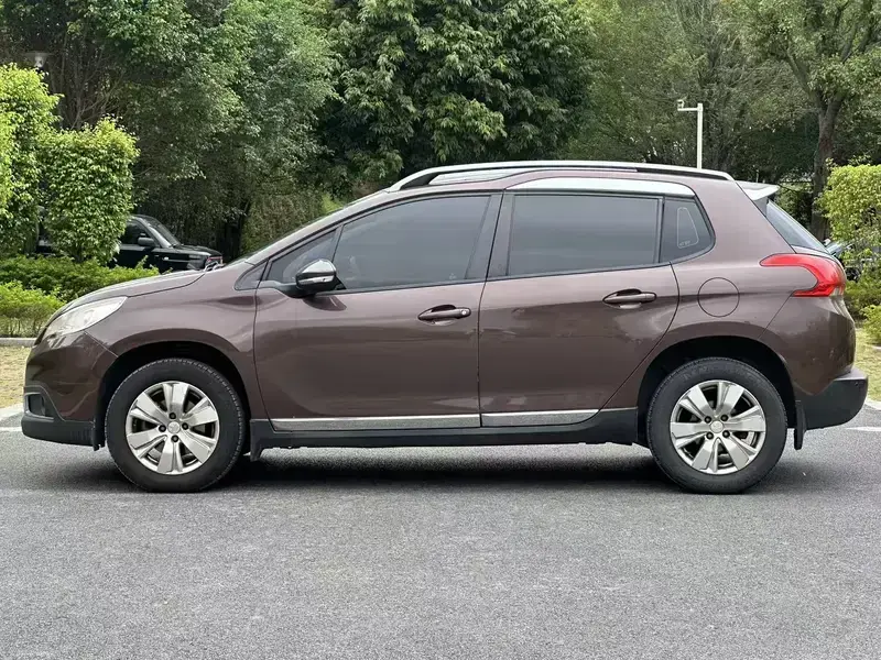 2015 Peugeot e2008 с пробегом 92 000 км