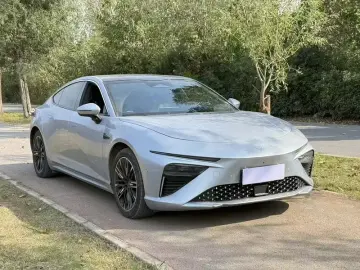 2022 Hozon Nezha S с пробегом 49 800 км