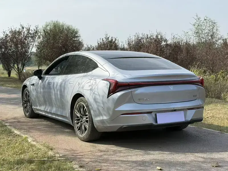 2022 Hozon Nezha S с пробегом 49 800 км