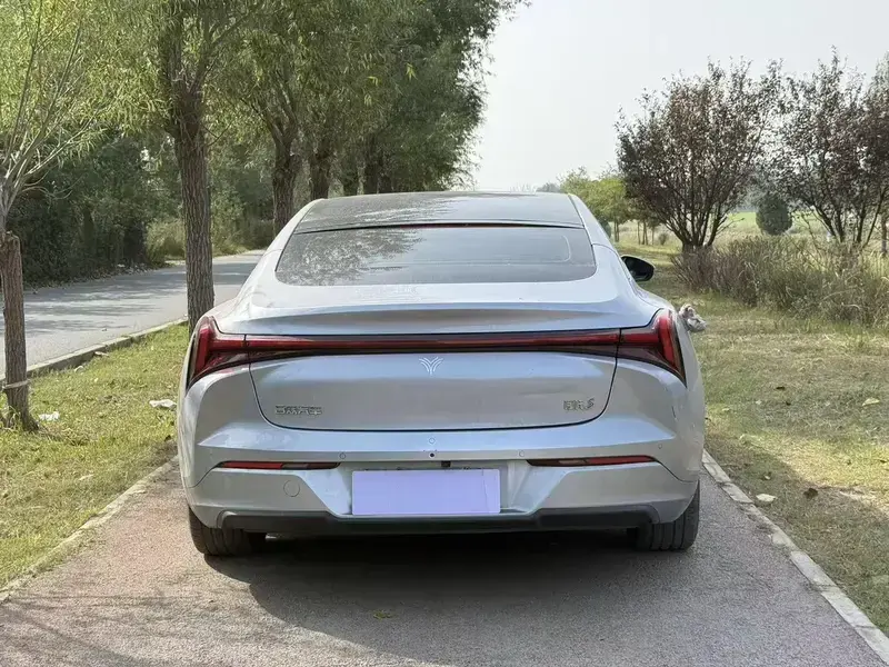 2022 Hozon Nezha S с пробегом 49 800 км