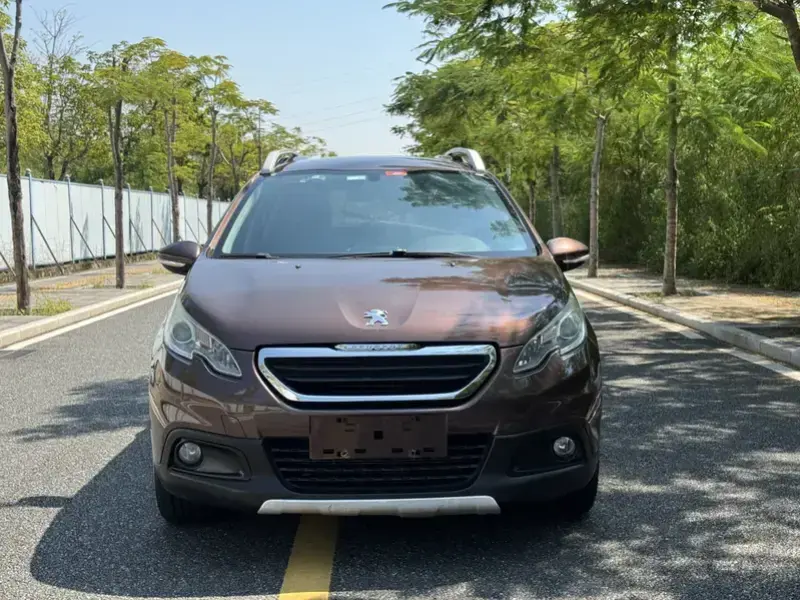 2016 Peugeot e2008 с пробегом 40 000 км