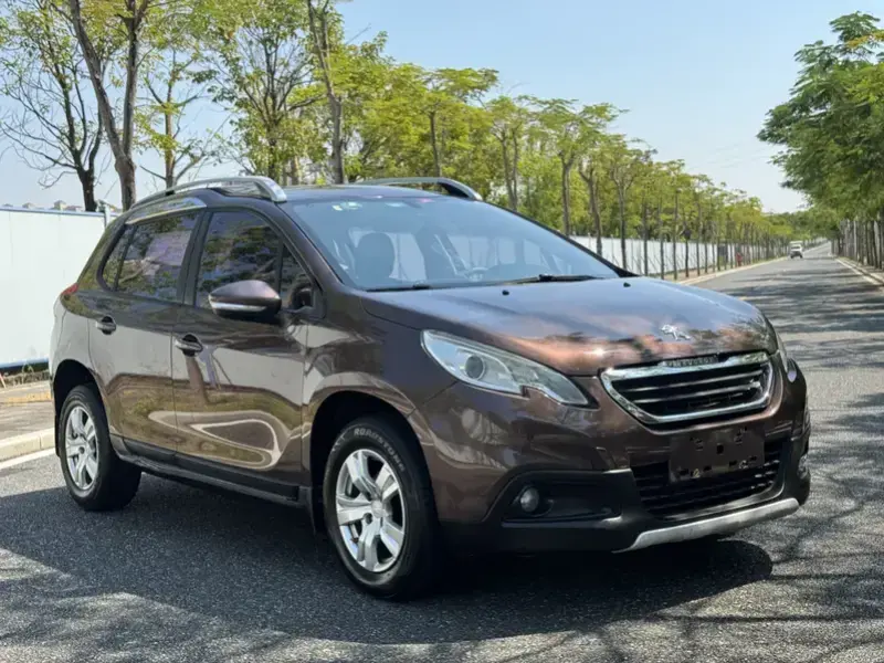 2016 Peugeot e2008 с пробегом 40 000 км