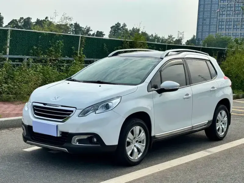 2015 Peugeot e2008 с пробегом 50 000 км