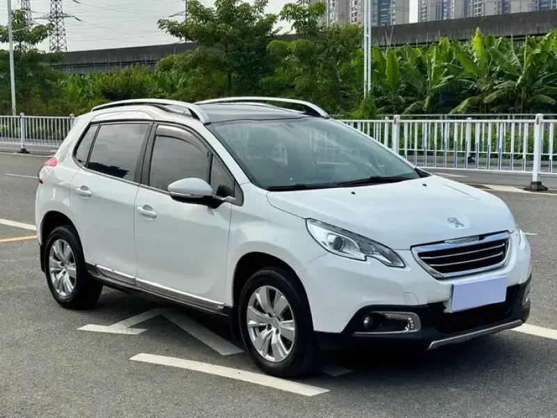 2015 Peugeot e2008 с пробегом 50 000 км