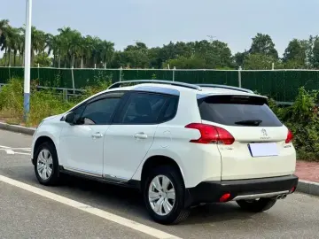 2015 Peugeot e2008 с пробегом 50 000 км
