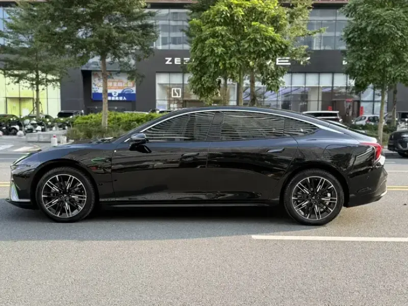 2022 Hozon Nezha S с пробегом 86 000 км