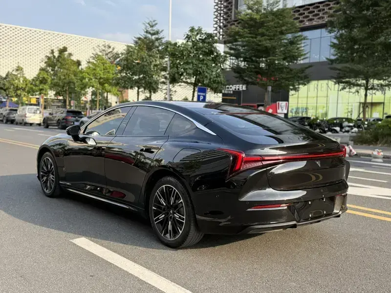 2022 Hozon Nezha S с пробегом 86 000 км
