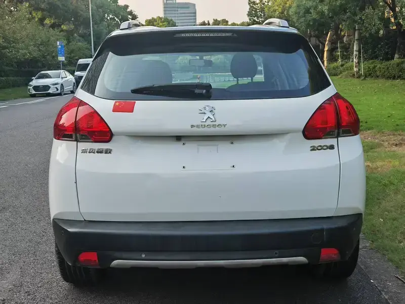 2014 Peugeot e2008 с пробегом 130 000 км