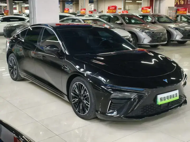 2022 Hozon Nezha S с пробегом 32 000 км