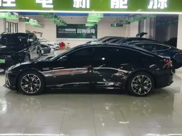 2022 Hozon Nezha S с пробегом 32 000 км