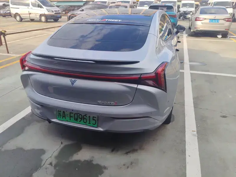 2022 Hozon Nezha S с пробегом 19 000 км