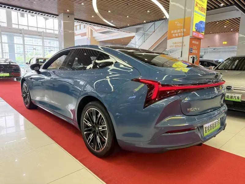 2024 Hozon Nezha S с пробегом 30 000 км