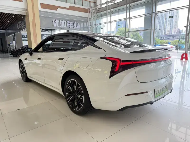 2024 Hozon Nezha S с пробегом 56 000 км