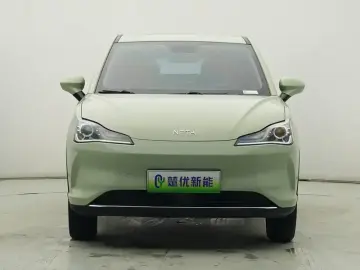 2022 Hozon Nezha V с пробегом 25 000 км