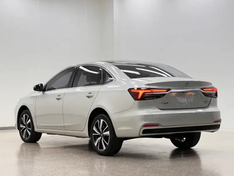 2021 Roewe Feifan ER6 с пробегом 100 800 км