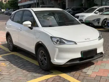 2021 Hozon Nezha V с пробегом 26 000 км