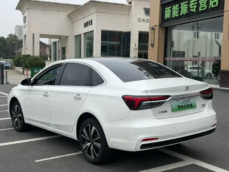 2021 Roewe Feifan ER6 с пробегом 120 000 км