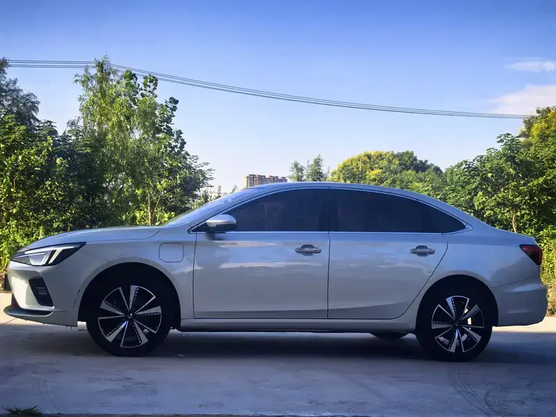 2020 Roewe Feifan ER6 с пробегом 43 000 км