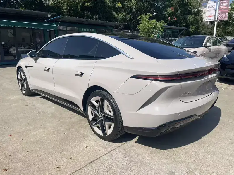 2023 Roewe Rising Auto F7 с пробегом 22 000 км