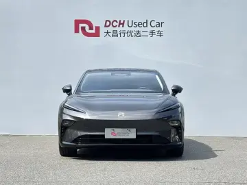 2023 Roewe Rising Auto F7 с пробегом 21 000 км