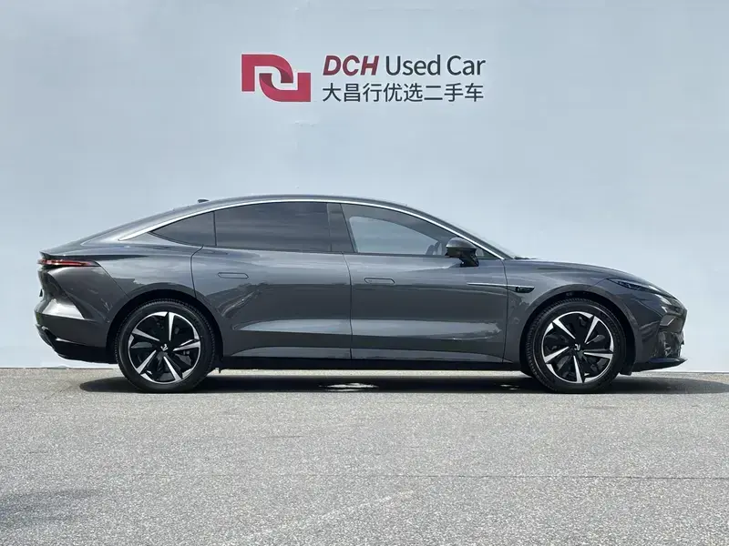 2023 Roewe Rising Auto F7 с пробегом 21 000 км