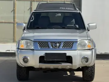 2013 Nissan Paladin с пробегом 180 000 км