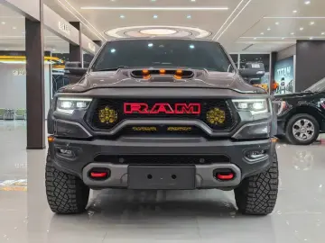 2024 Ram RAM Trucks с пробегом 50 000 км