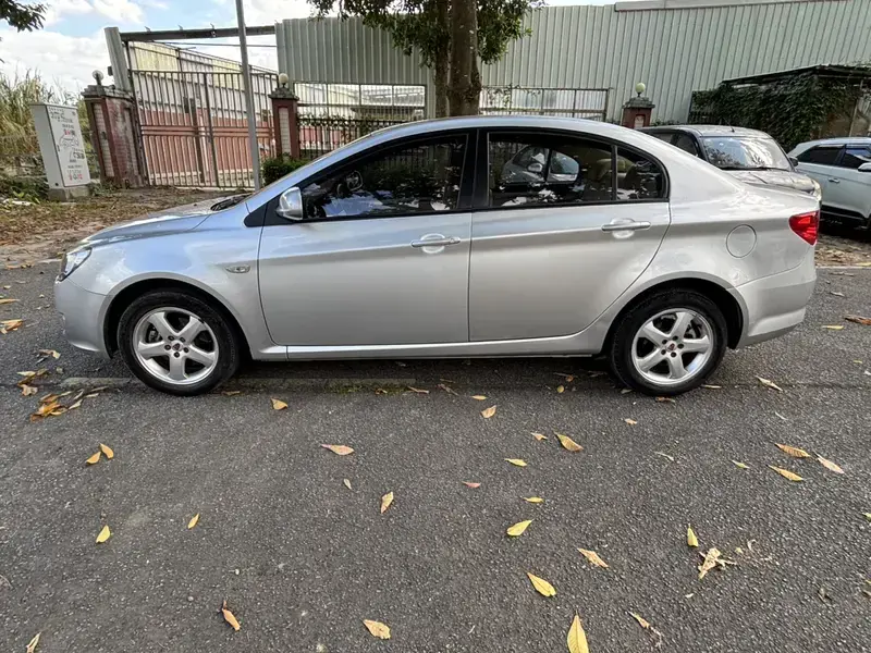 2013 Roewe 350 с пробегом 120 000 км