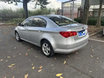 2013 Roewe 350 с пробегом 120 000 км
