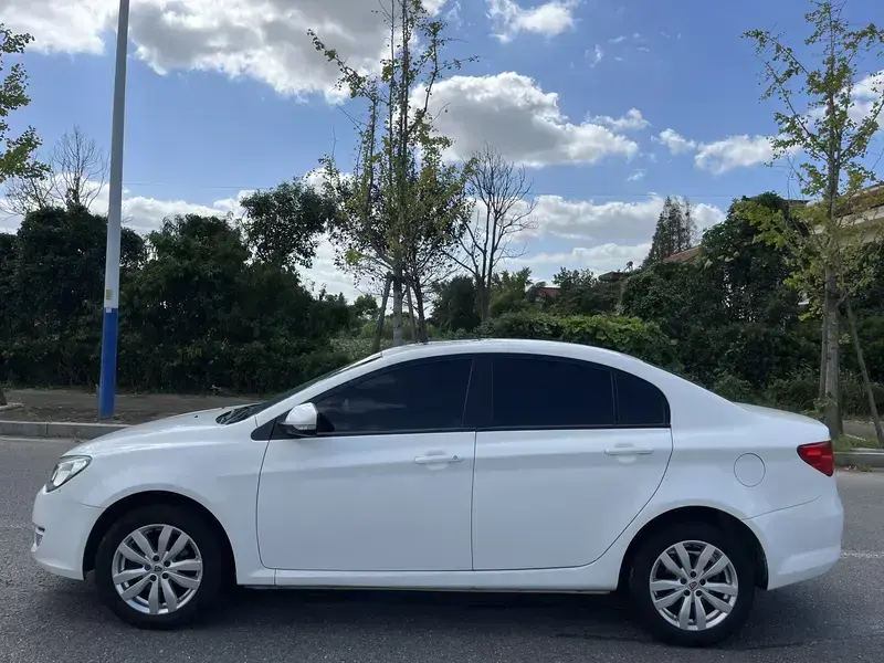 2014 Roewe 350 с пробегом 110 000 км