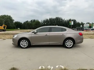 2012 Roewe 950 с пробегом 89 000 км