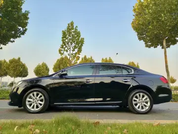 2012 Roewe 950 с пробегом 64 000 км