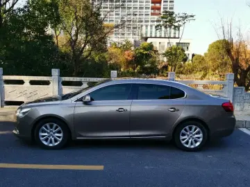 2012 Roewe 950 с пробегом 95 000 км