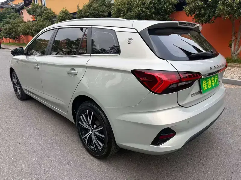 2021 Roewe Ei5 с пробегом 110 000 км