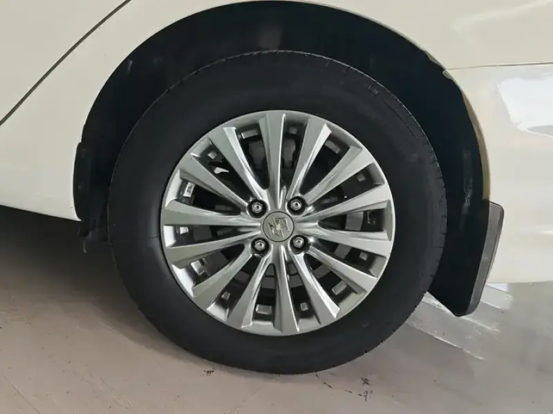2015 Suzuki Alivio с пробегом 113 000 км