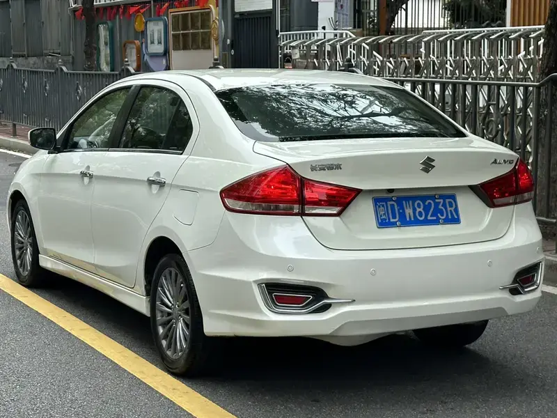 2015 Suzuki Alivio с пробегом 130 000 км