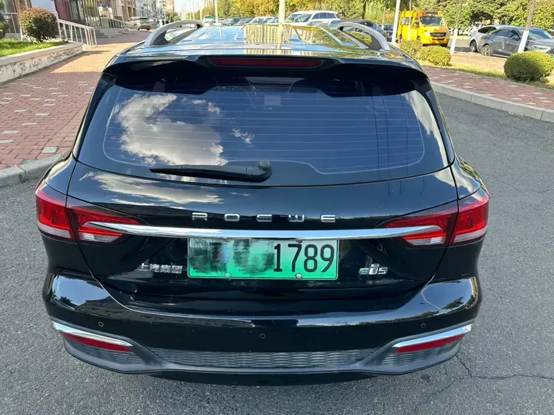 2018 Roewe Ei5 с пробегом 70 000 км