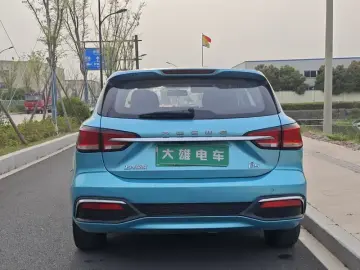 2020 Roewe Ei5 с пробегом 145 000 км