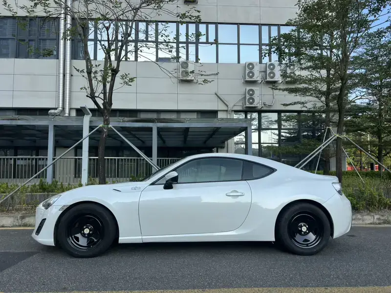 2013 Toyota 86 с пробегом 81 000 км