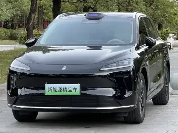 Stelato SUV