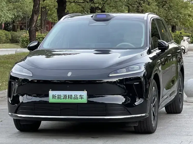 2025 Stelato SUV с пробегом 15 000 км